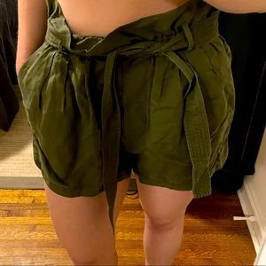 FRAME PAPER BAG SHORTS - WORN ONCE
